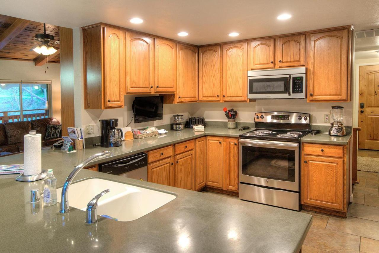 Sierra Springs - 4BR/3BA Holiday Home Oakhurst Exteriör bild